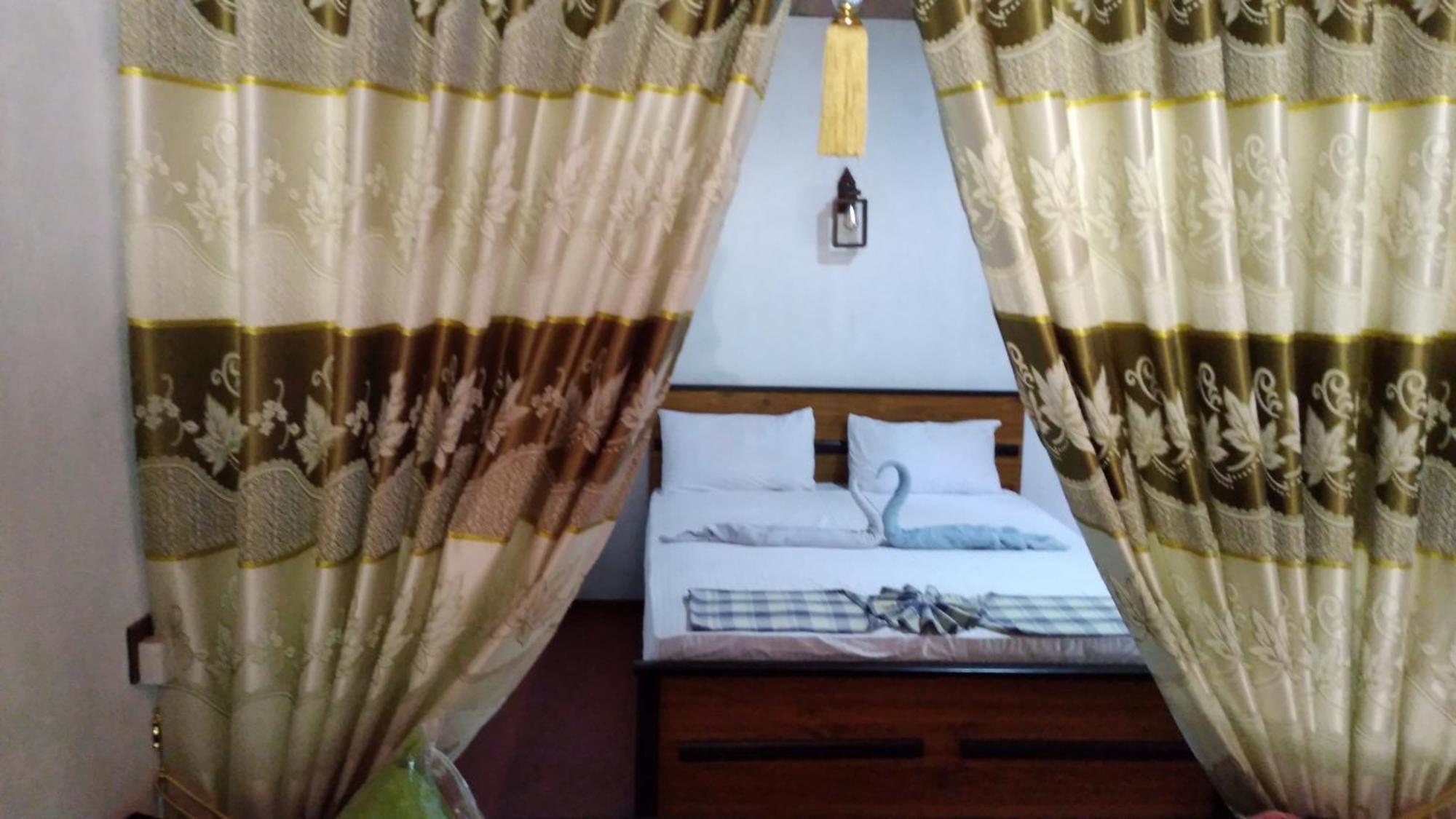 Soma Cabana, Homestay & Restaurant Tangalle Exterior foto