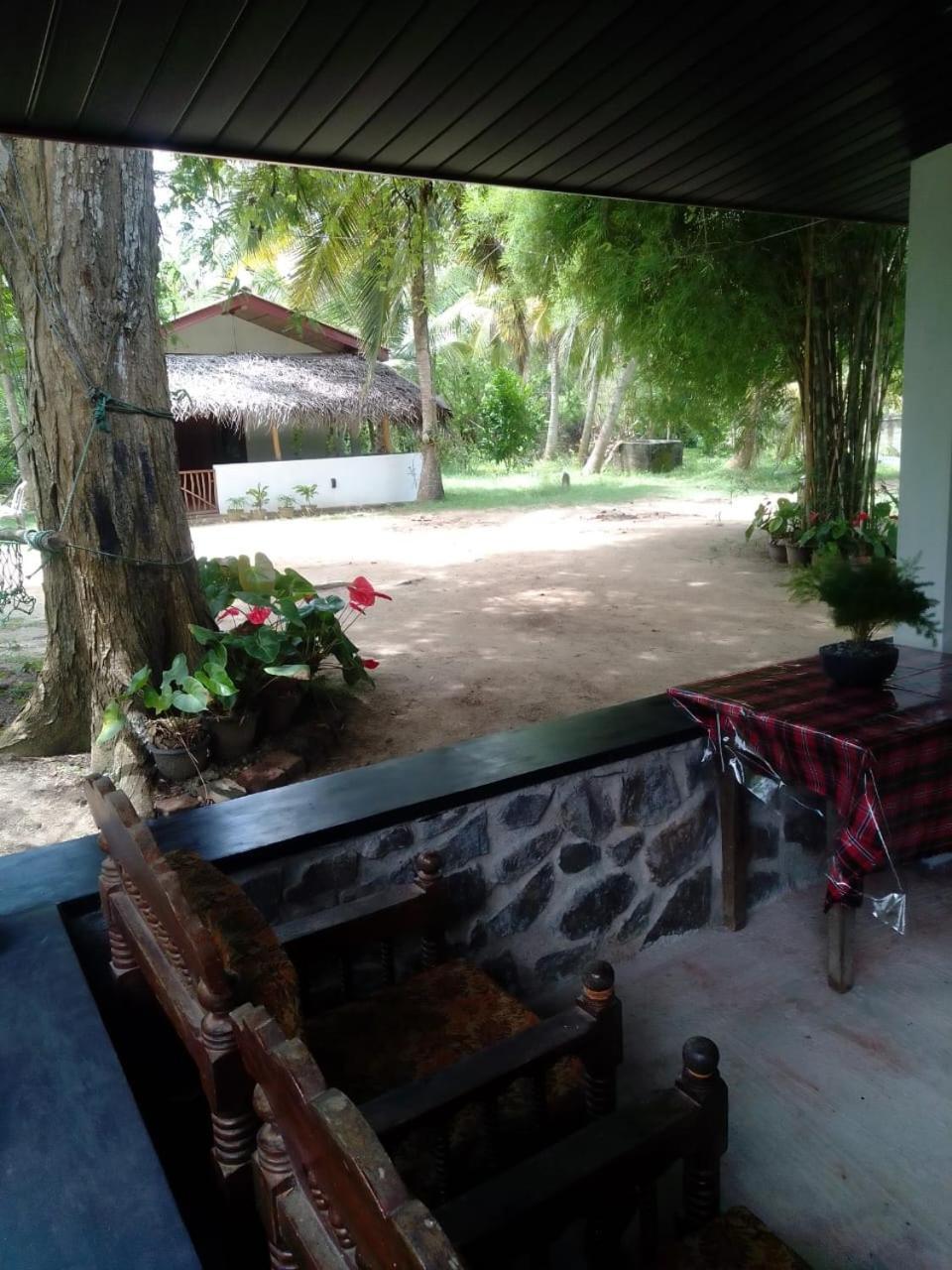 Soma Cabana, Homestay & Restaurant Tangalle Exterior foto